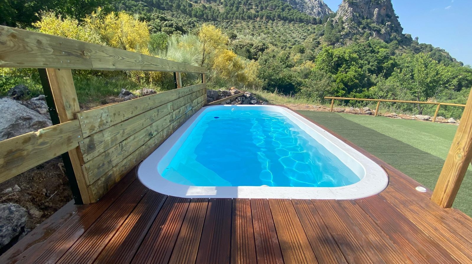 Mini Pools  für kleine Gärten  und Terrassen